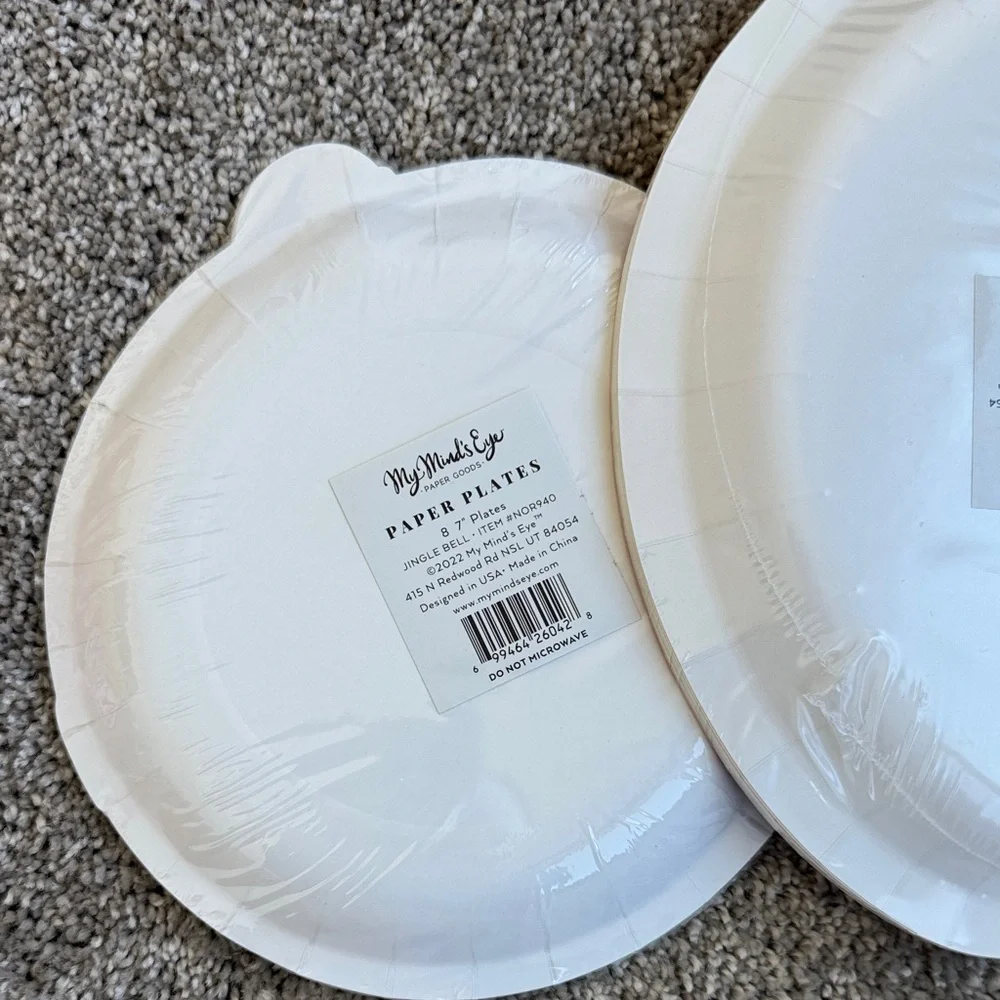 Holiday Party Plate and Napkin Kit